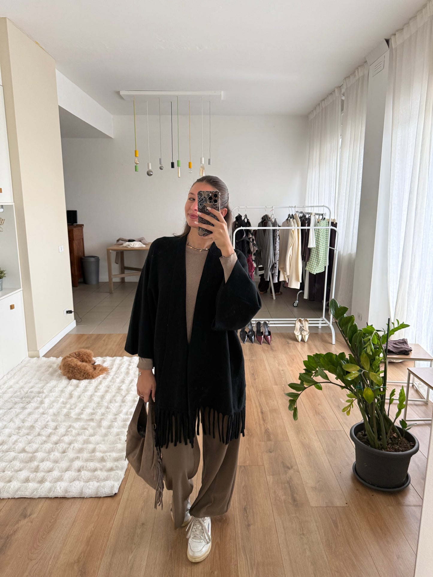Borsetta “hobo” scamosciata con frange - Fango - in vera pelle