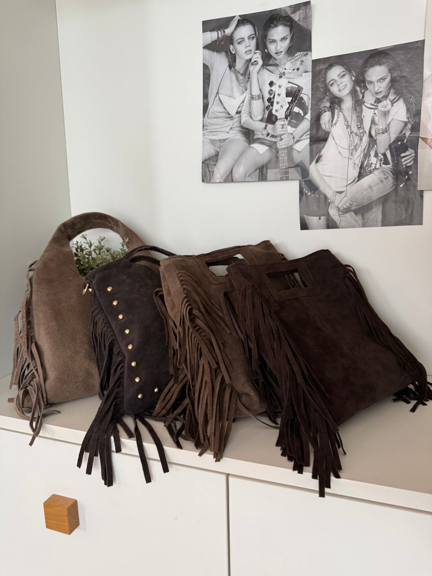 Borsetta “hobo” scamosciata con frange - Fango - in vera pelle