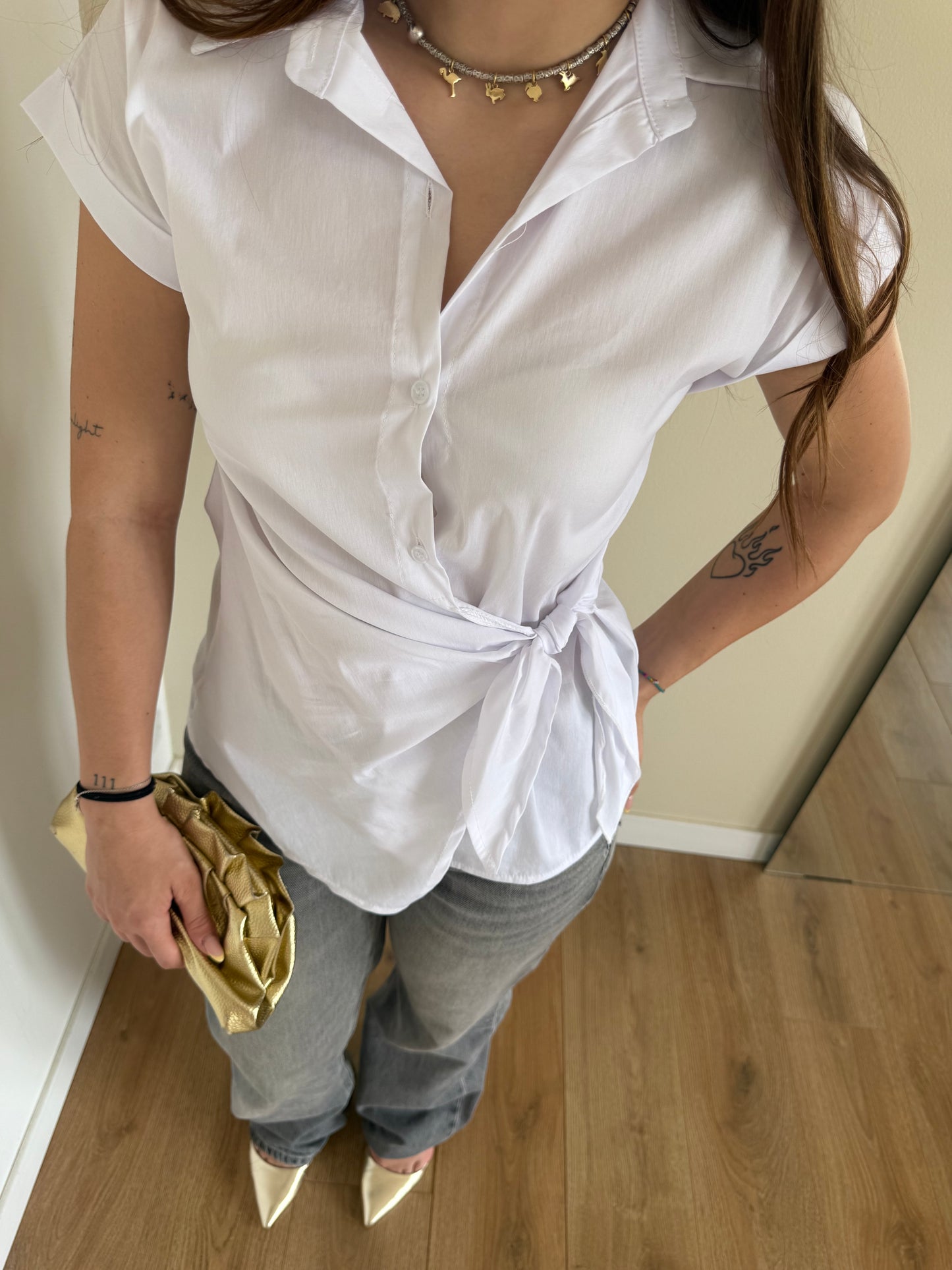 Camicia a mezza manica con nodo