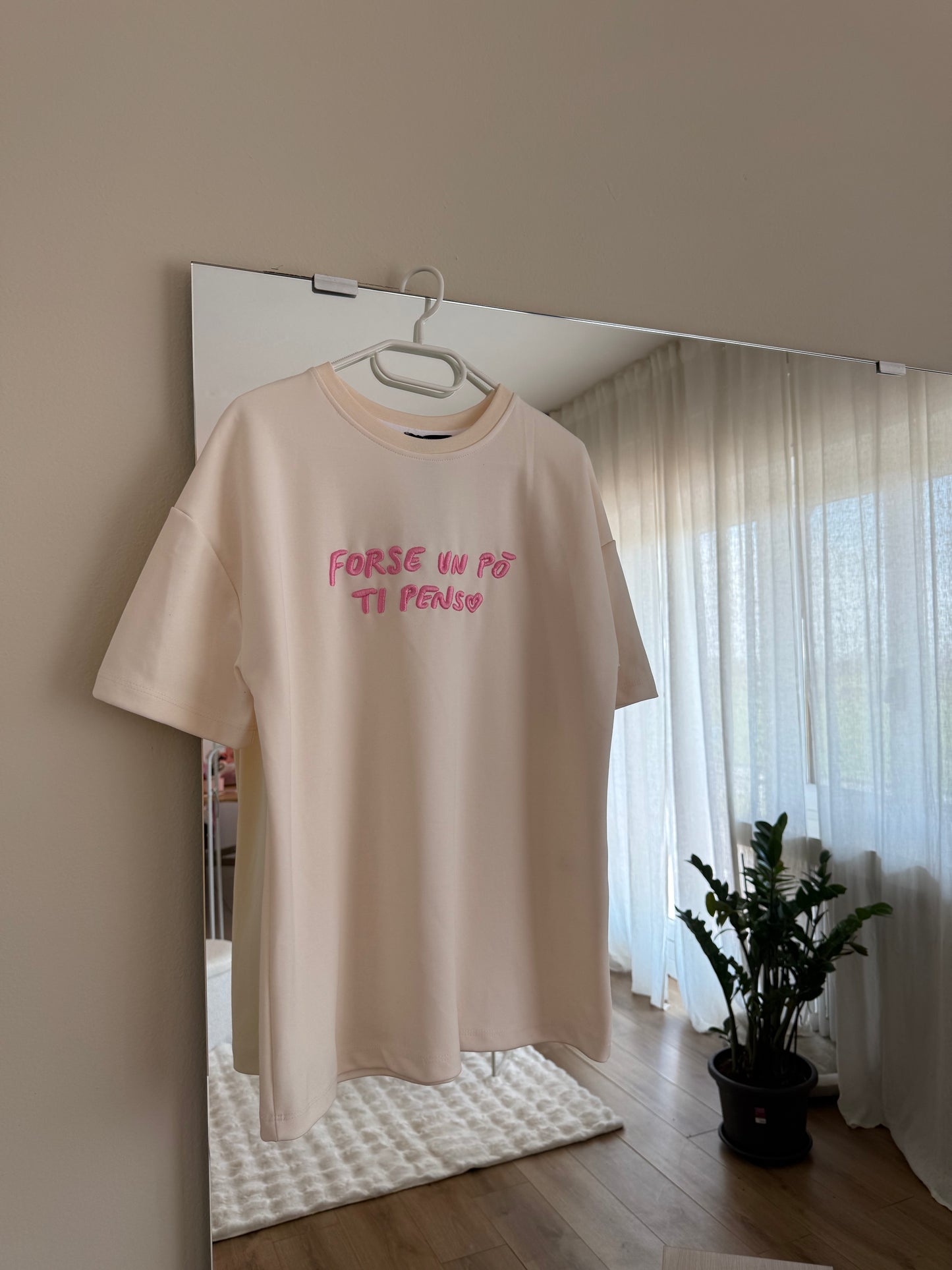 T-Shirt by Lumina "Forse un po' ti penso" - Panna