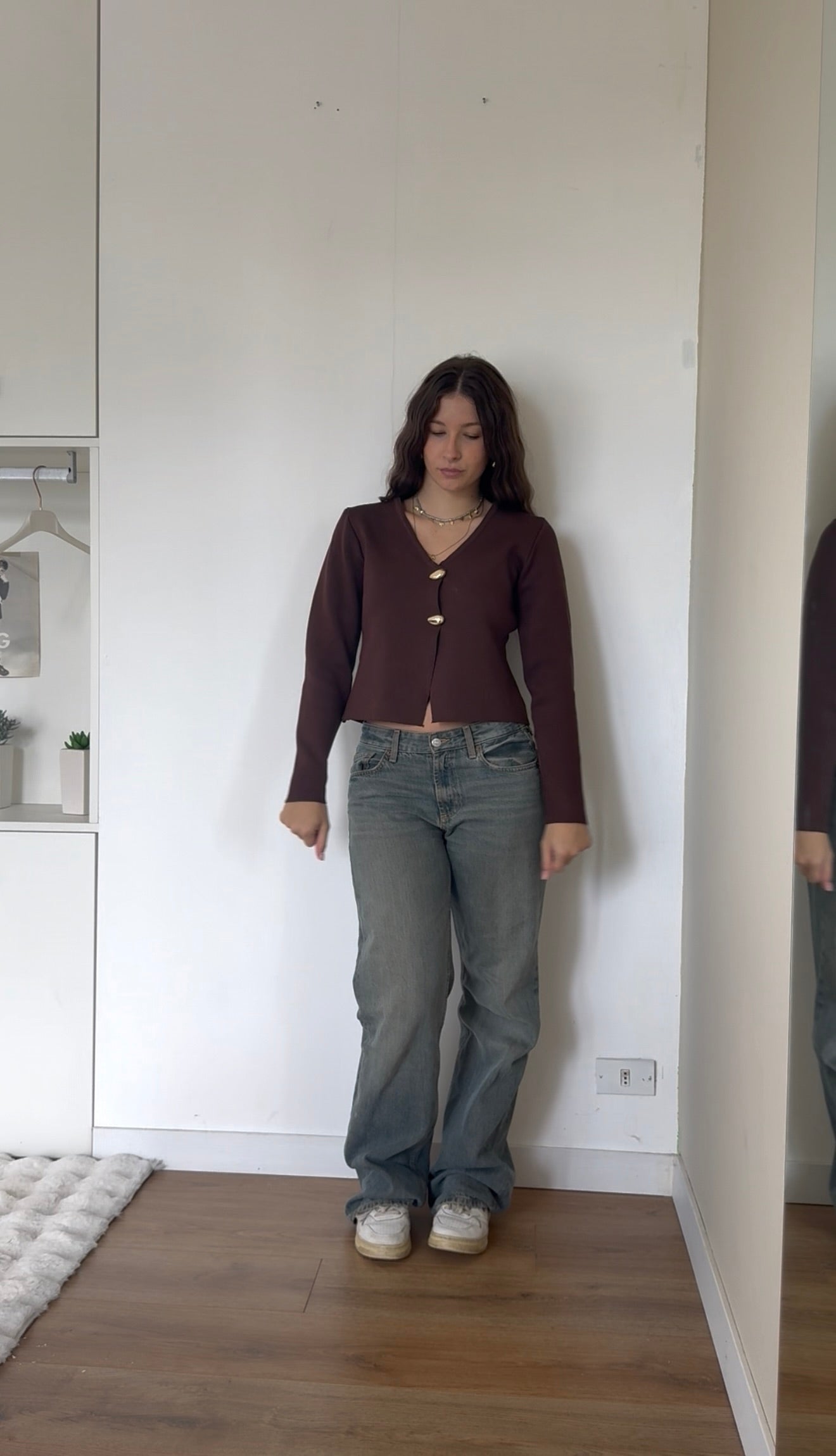 Cardigan con bottoni a goccia - MARRONE