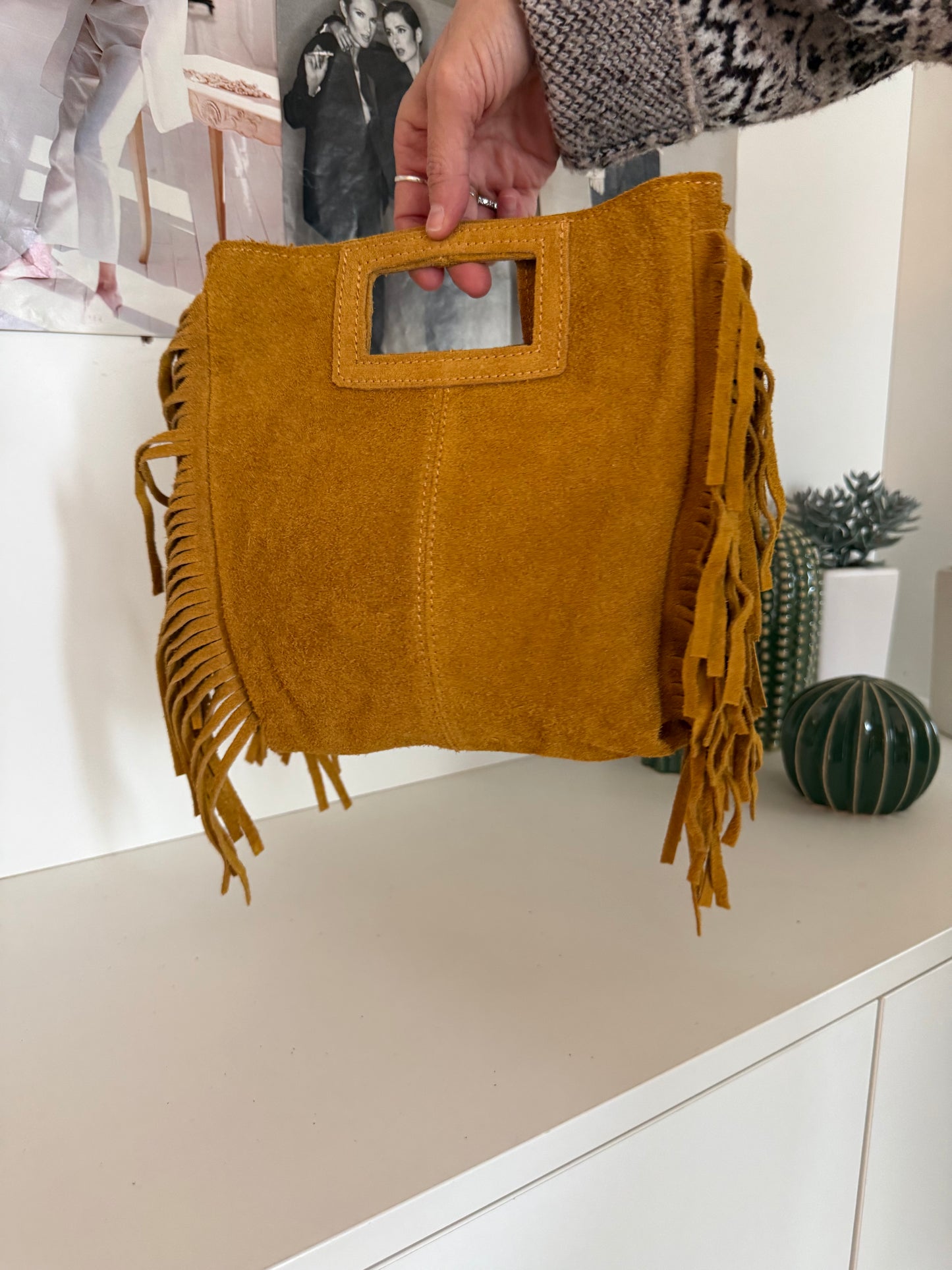 Borsetta “square” scamosciata con frange - Ocra - in vera pelle