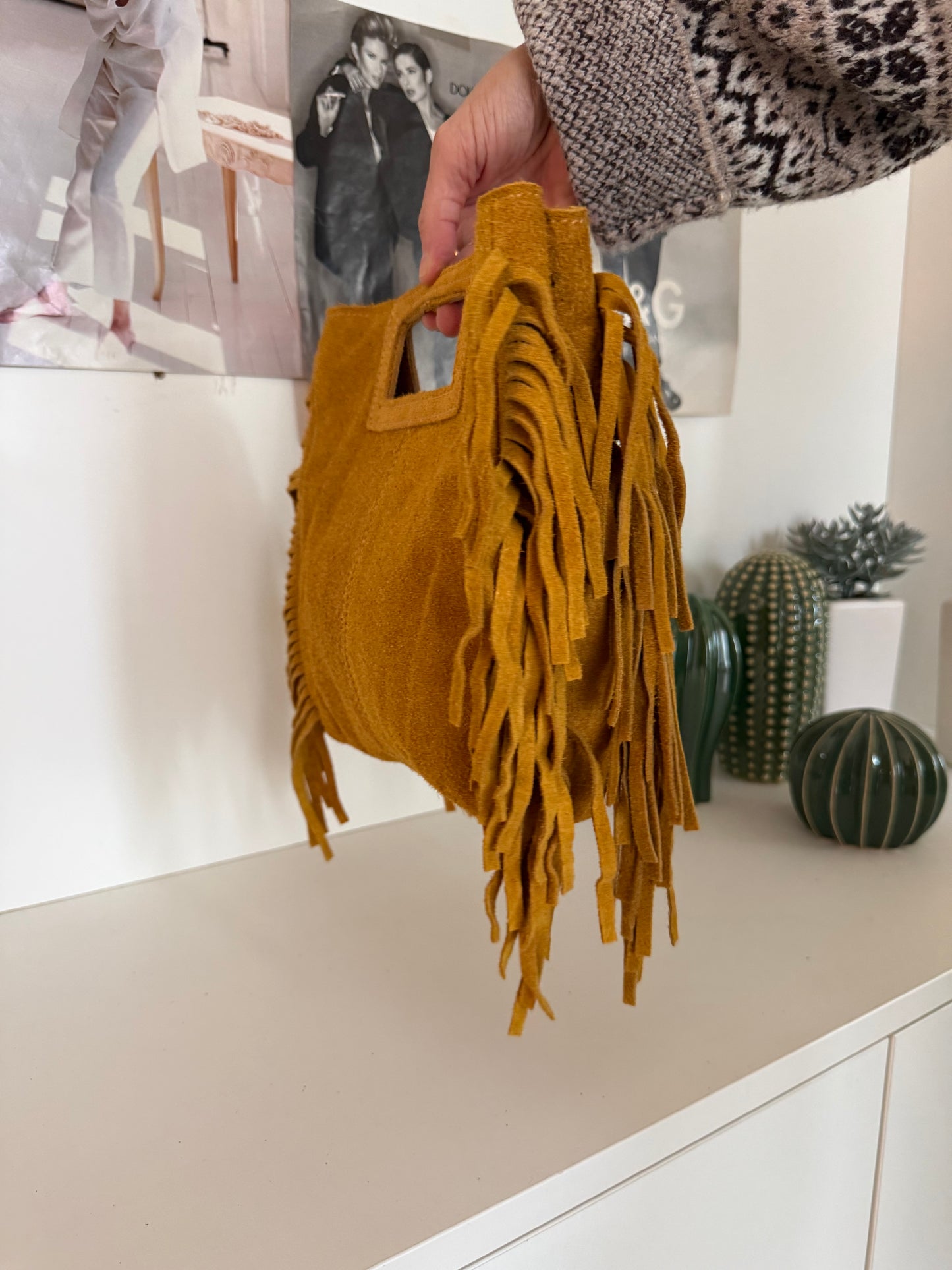 Borsetta “square” scamosciata con frange - Ocra - in vera pelle