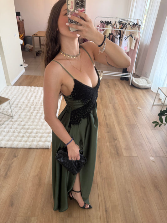 Maxi abito satin e pizzo