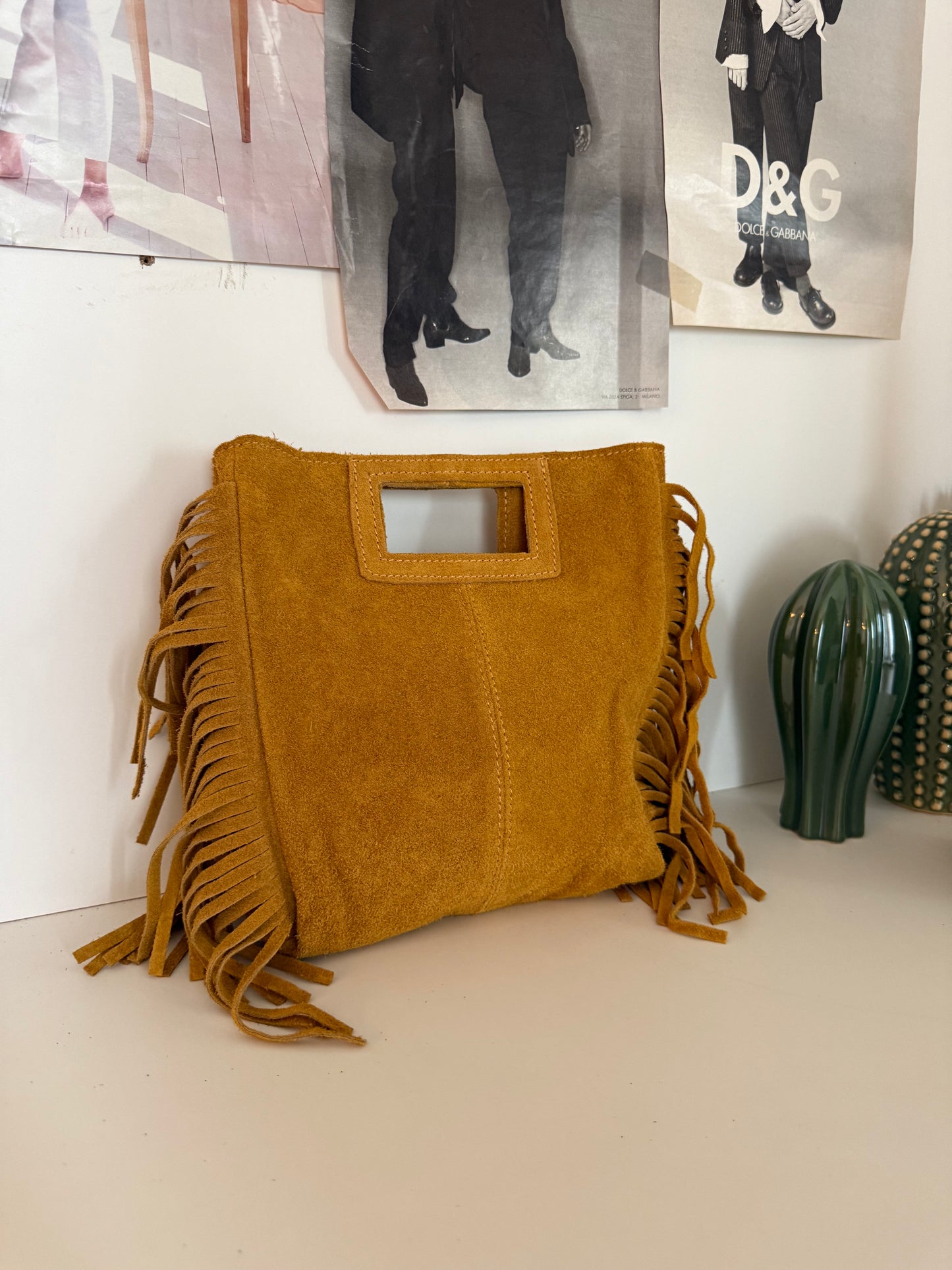 Borsetta “square” scamosciata con frange - Ocra - in vera pelle