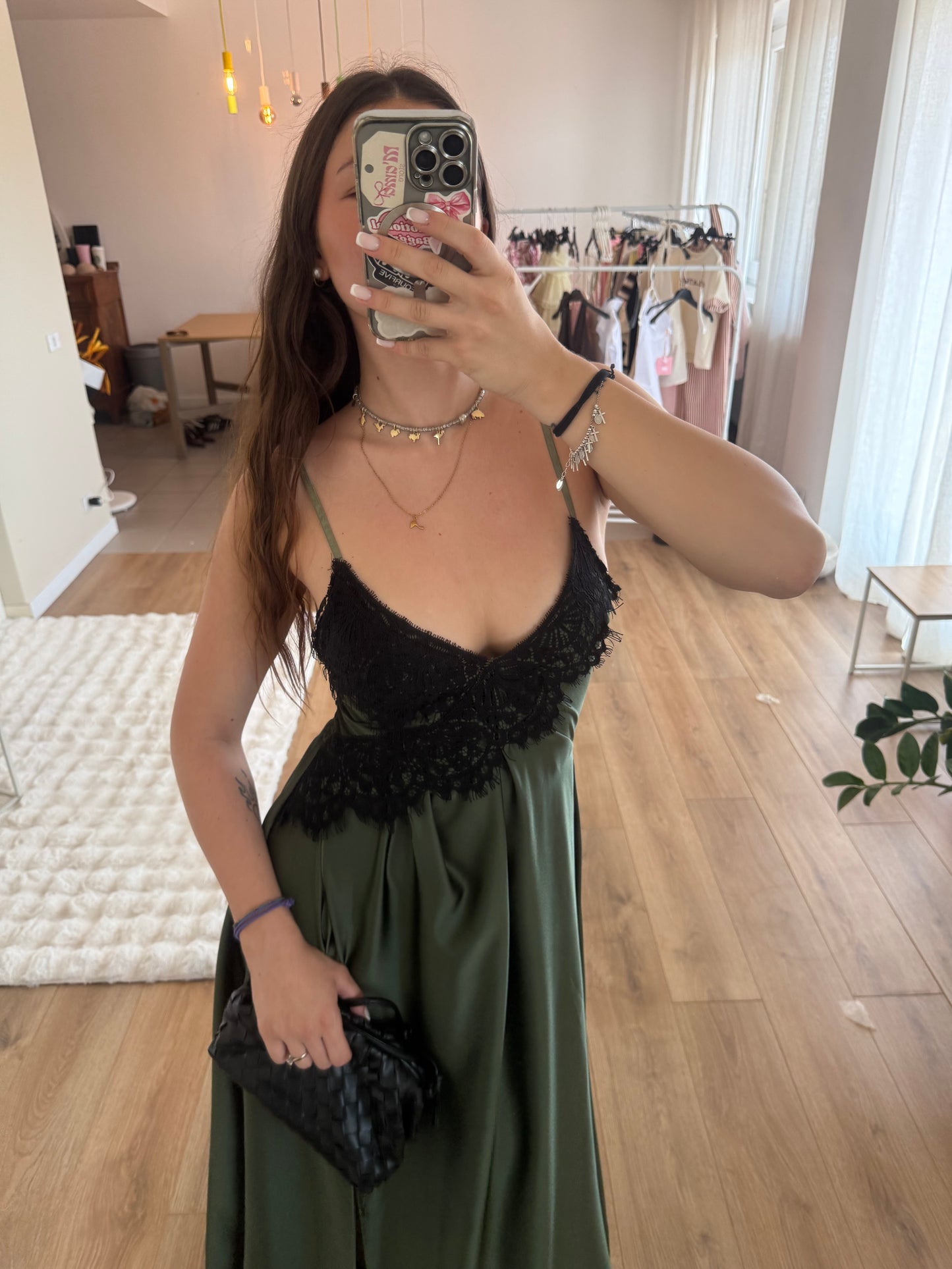 Maxi abito satin e pizzo