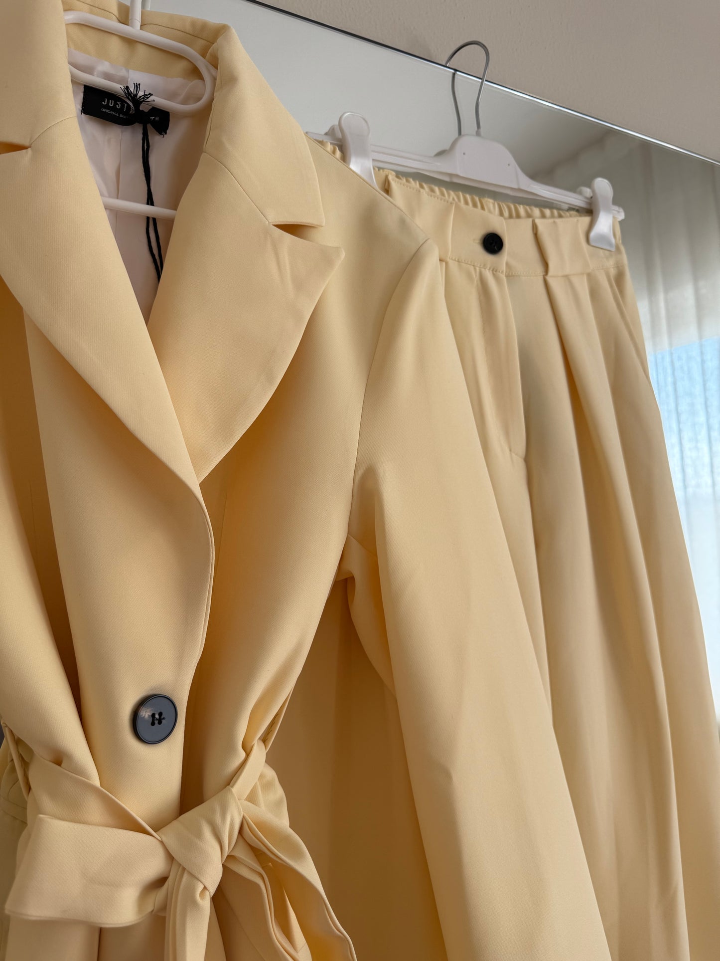 Tailleur Paris Giallo